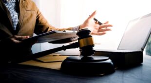 The Ultimate Guide to Select the Personal Injury Lawyer